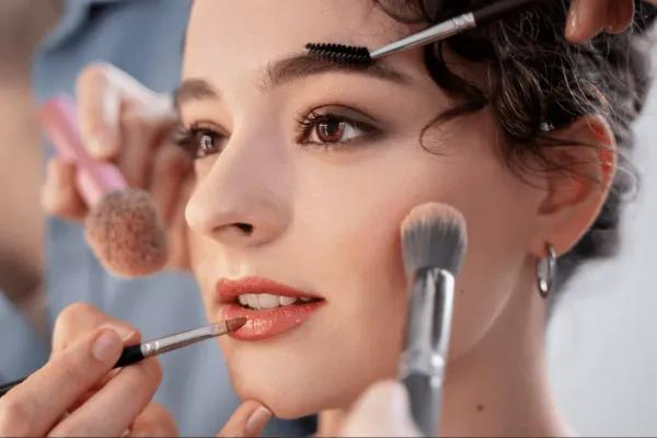 Hair & MakeUp